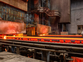 Hiszpanie chca sprzedac Hute Ostrowiec. Powod Redukcja zadluzenia