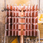 Trump zapowiada ze USA nalozy 50 proc. cla na import miedzi. Rosna ceny kontraktow terminowych na miedz