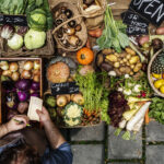 W czerwcu ceny podstawowych produktow o niemal 6 proc