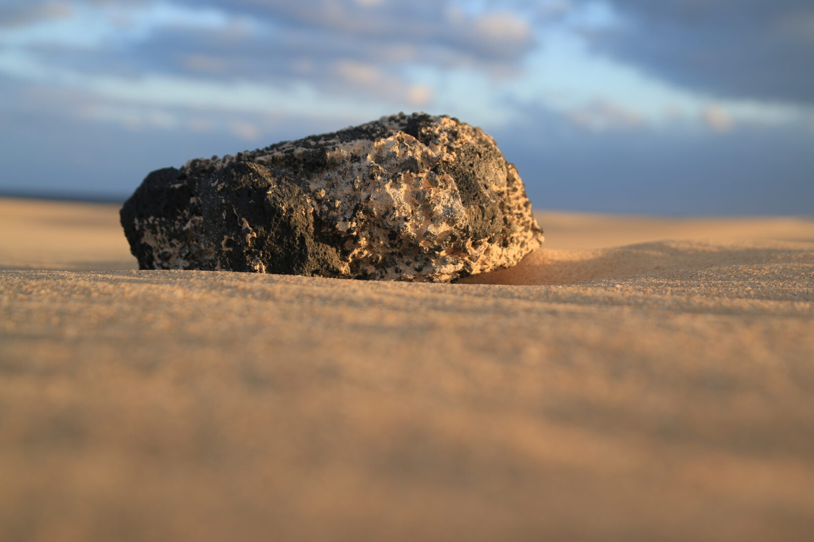 Niger zawiesza eksport kamieni szlachetnych i meteorytow