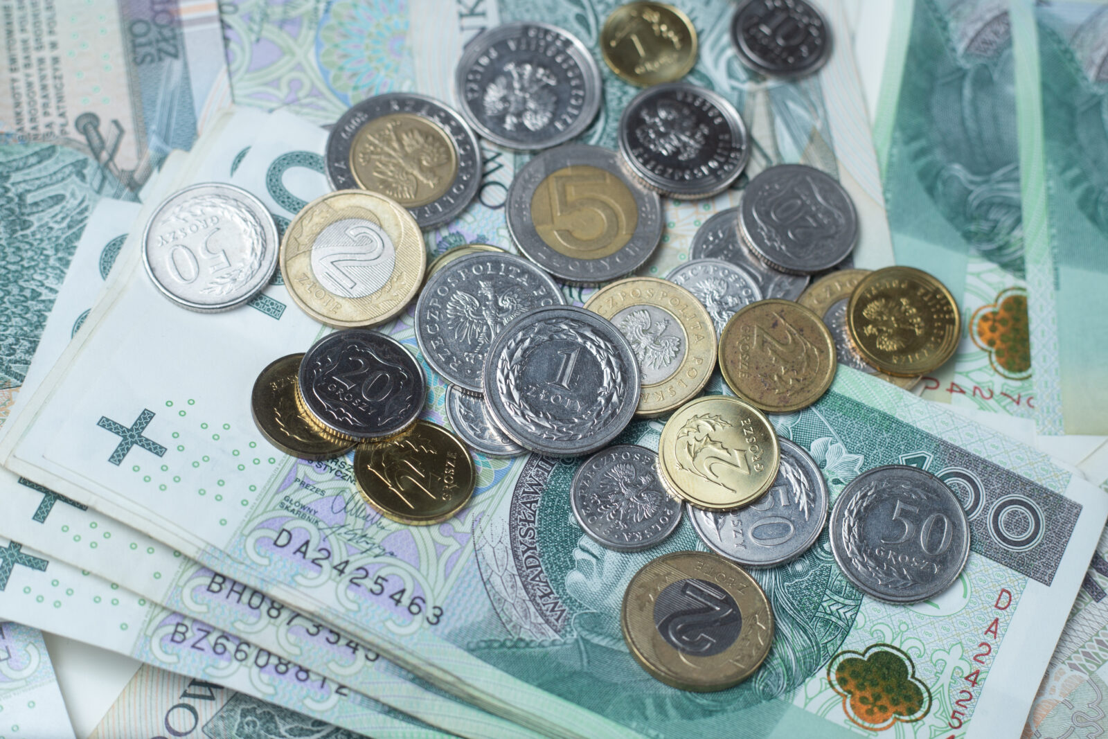 W czerwcu nadwyzka na rachunku biezacym wyniosla 28 mld zl informuje NBP