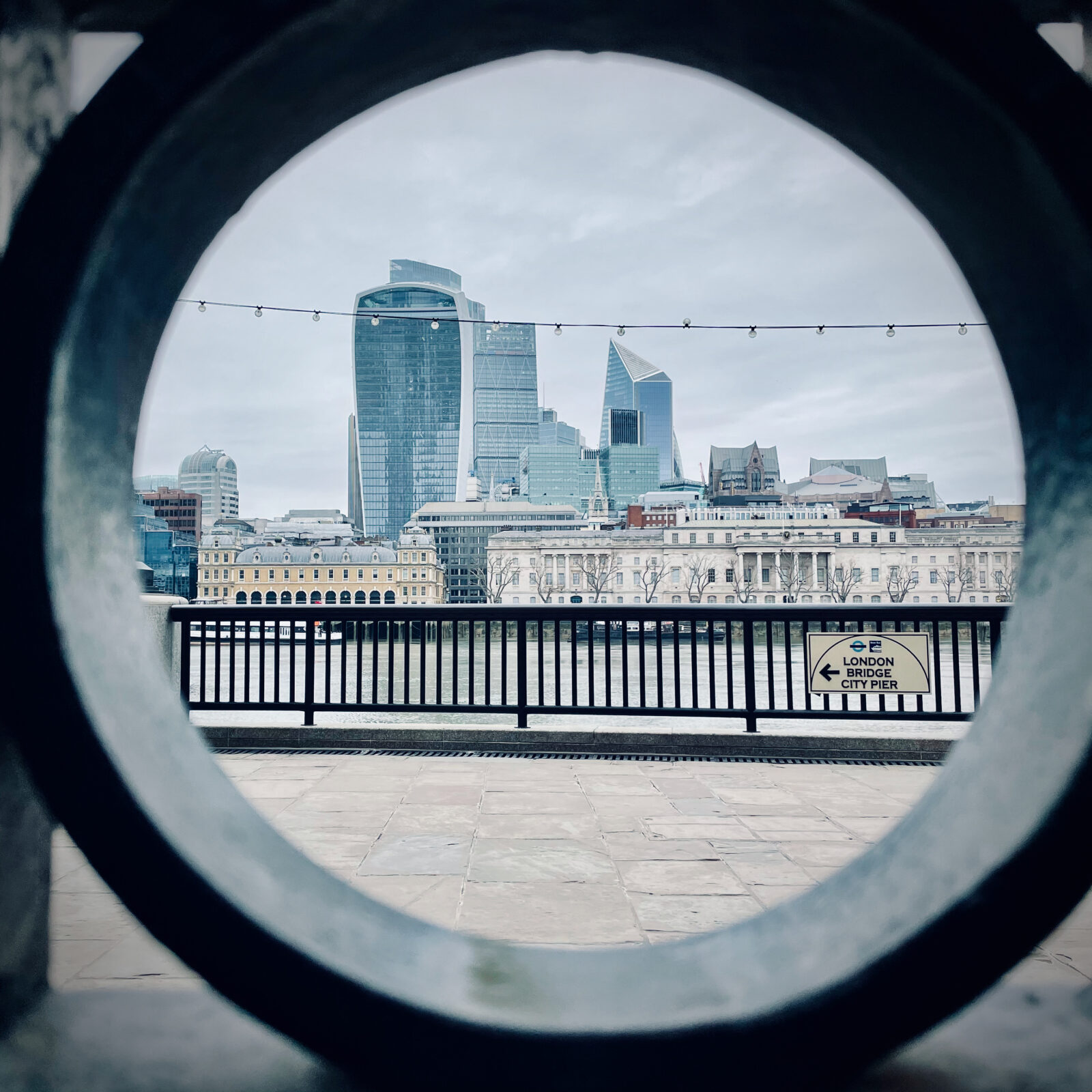 Google i Microsoft inwestuja miliardy w brytyjski sektor AI i IT