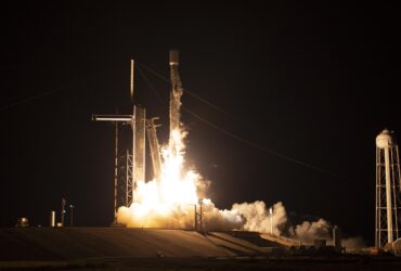 SpaceX kupuje pasmo czestotliwosci od EchoStar za 17 mld dolarow