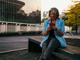 CZY BYCIE OFFLINE TO DZIŚ LUKSUS DLA WYBRANYCH? CO DZIEJE SIĘ Z NASZYM MÓZGIEM NA CYFROWYM DETOKSIE I JAK SKUTECZNIE ODPOCZĄĆ OD EKRANU? 114 CZY BYCIE OFFLINE TO DZIŚ LUKSUS DLA WYBRANYCH