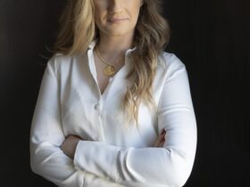 Nowe regulacje AI – koniec z ukrywaniem, że rozmawiamy z maszyną. Komentarz ekspercki Karolina Praszek-Gołębiewska