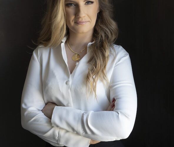 Nowe regulacje AI – koniec z ukrywaniem, że rozmawiamy z maszyną. Komentarz ekspercki Karolina Praszek-Gołębiewska